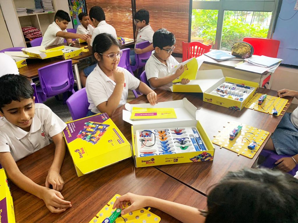 Robotics Lab for School, STEM Lab, AI & Robotics Lab, Robotics and AI ...