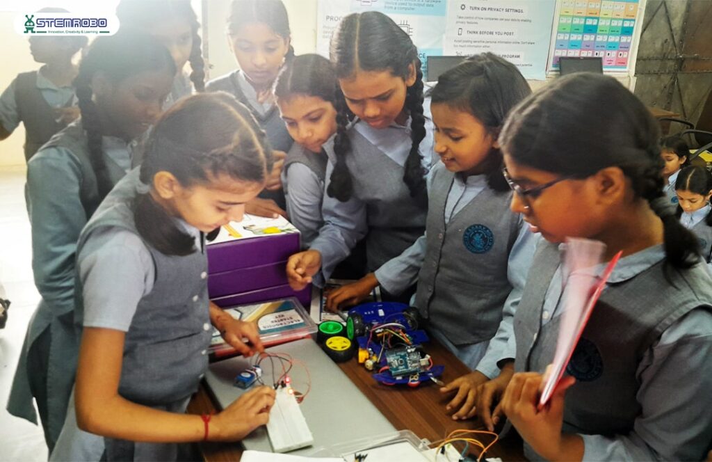 The Secret Sauce Behind Smart, Confident Kids? STEMROBO AI & Robotics Labs
